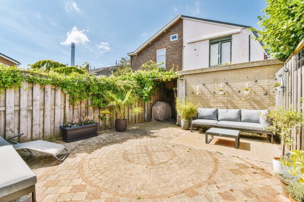Courtyard Patio Service in Royal Oak